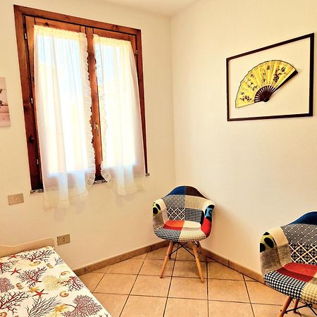 Dimora Rena Dorada - Apartment In Pula, Sardinia, Italy Zewnętrze zdjęcie