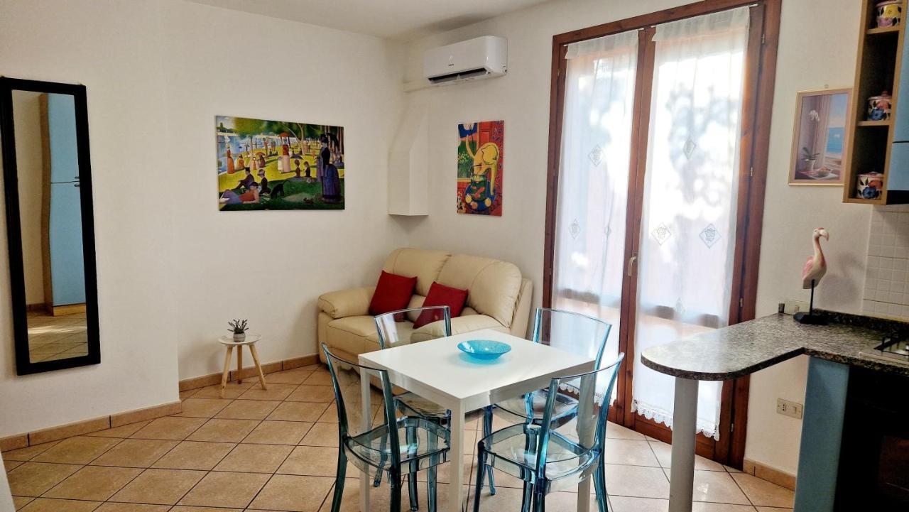 Dimora Rena Dorada - Apartment In Pula, Sardinia, Italy Zewnętrze zdjęcie
